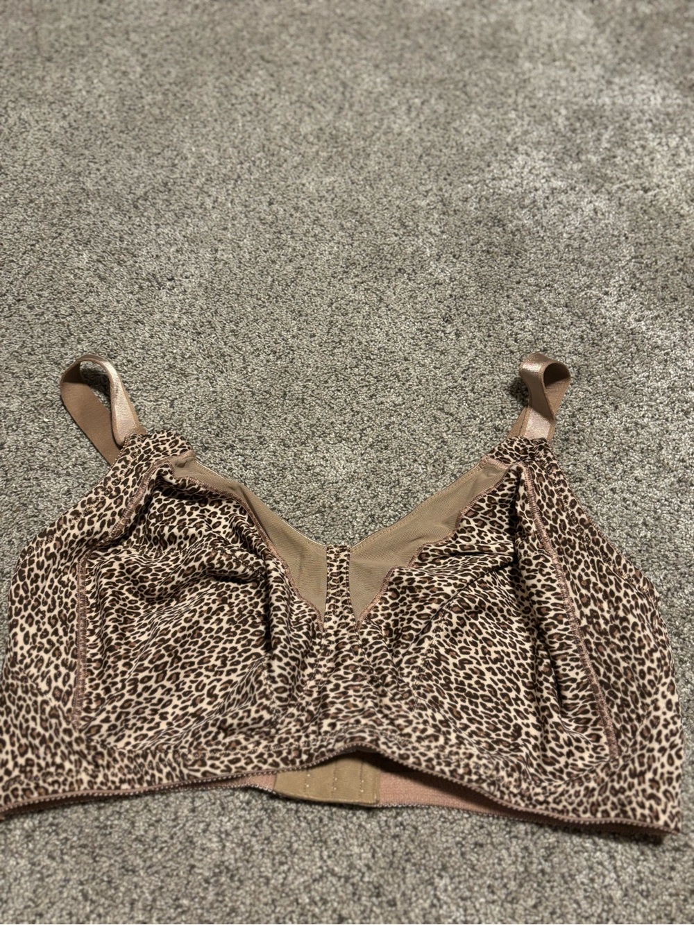 ⭐️Leopard-Print Wireless Bra in Beige and Brown
